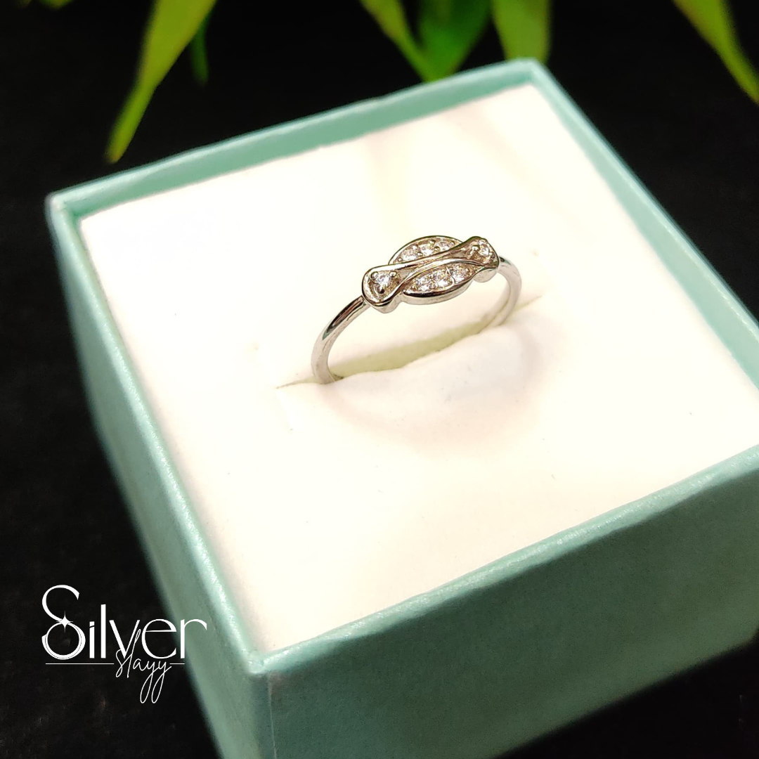 925 Sterling Silver Designer Ring β Unique & Elegant Minimalist Jewelry for Girls