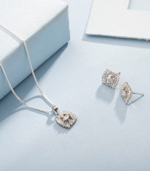 Pendant set