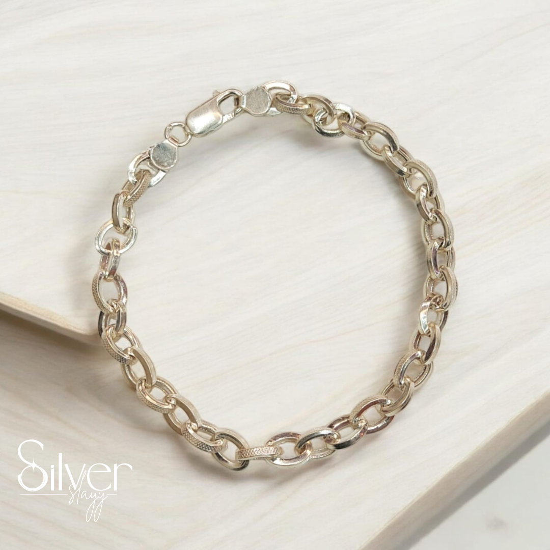 Gold-Tone Classic Chain Link Bracelet for Men - Sleek and Modern Design