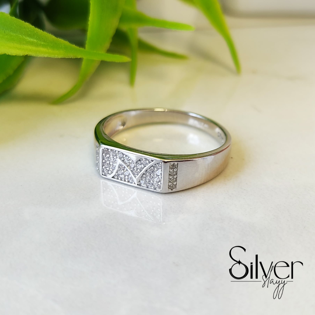 925 Sterling Silver Men's Ring with Embedded Stones – Modern Elegant Design