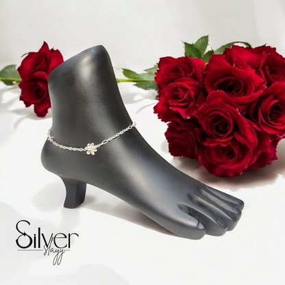 925 Sterling Silver Floral Charm Anklet – Elegant Chain Design