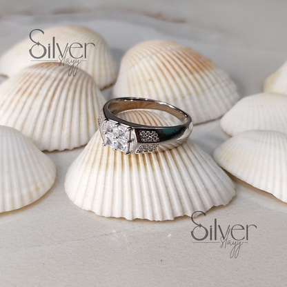 Men's 925 Sterling Silver Ring with Square Crystal Centerpiece and Side Accents – Elegant and Timeless