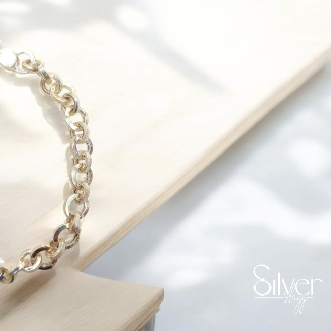 Bold Gold-Tone Chunky Link Bracelet for Men - Modern Chain Jewelry