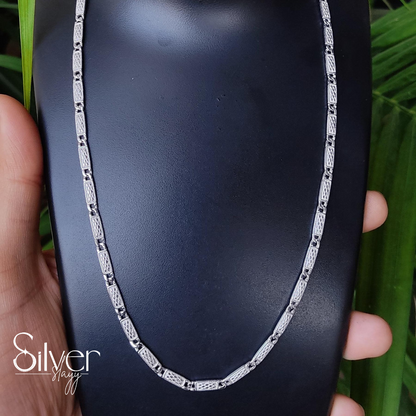 Men's Intricately Designed Silver Chain - Sophisticated and Unique Accessory