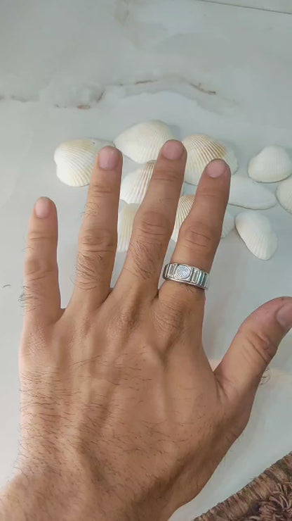 Men's 925 Sterling Silver Ring with Round Crystal Accent – Modern Minimalist Style