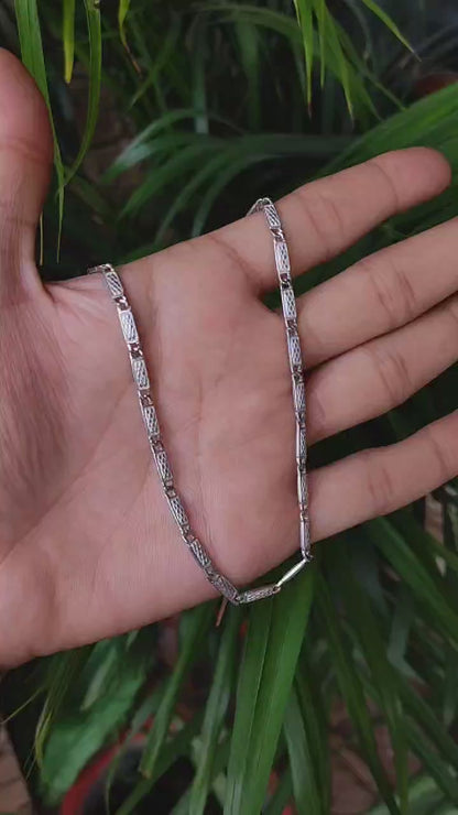 Men's Intricately Designed Silver Chain - Sophisticated and Unique Accessory