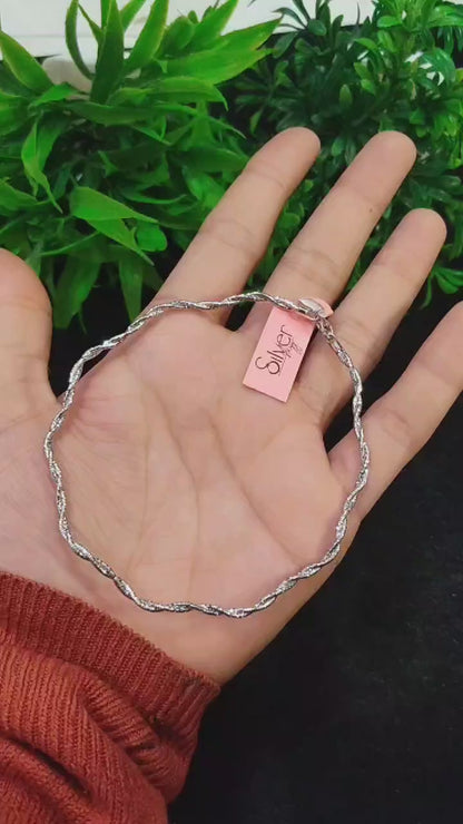 Italian 92.5% Silver Wavy Chain Anklet – Elegant & Minimalist (10.25 Inches)